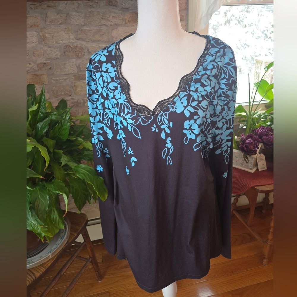 Cozy Casual Black and Blue Blouse XXL